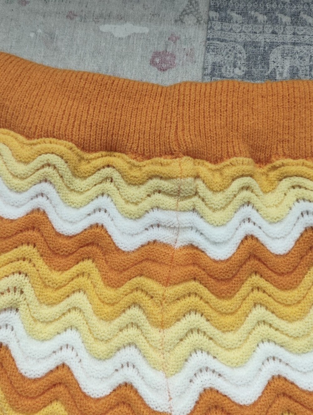 Casablanca Retro Wavy Knit Casual Shorts - Picture 3 of 5